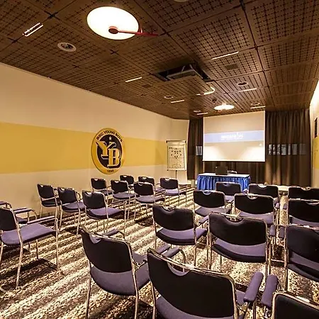 Ambassador Hotel 4*