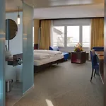 Ambassador 4*